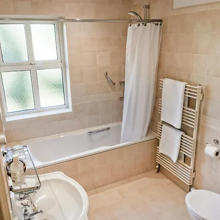 Гостевой дом Herbert House ,v93 Rf64