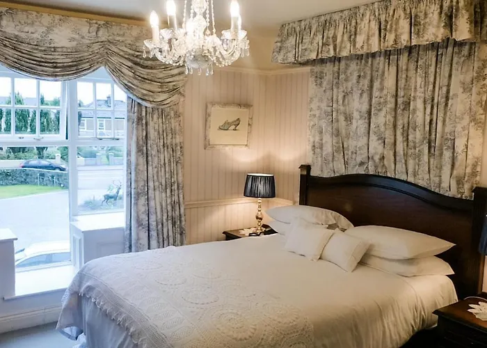 Herbert House ,v93 Rf64 Guest house